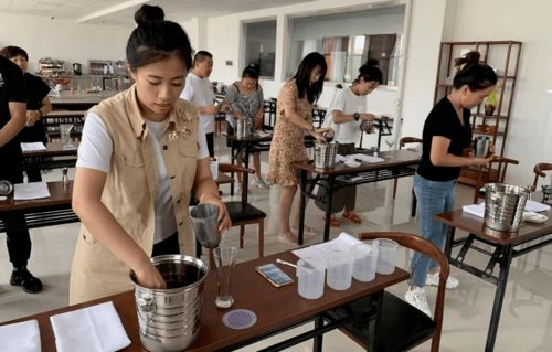 做大做強現代職業教育 大師課進校園,破解師資培養難題